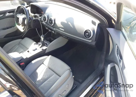 2018 Audi A3 E-Tron 1.4T Premium/1.4T Tech Premium z USA, uszkodzony, nr VIN WAUTPBFF8JA056146